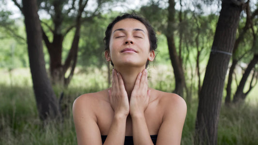 Throat Chakra Healing: 7 Steps to Balance and Open Your Communication Center (Via Fifth Chakra) - ClarityOasis.com